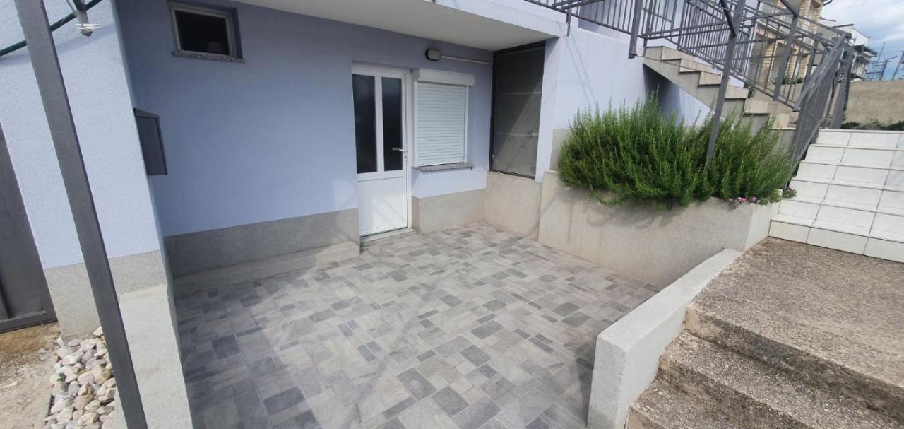 Apartmani Gabrijel Novi Vinodolski Eksteriør billede