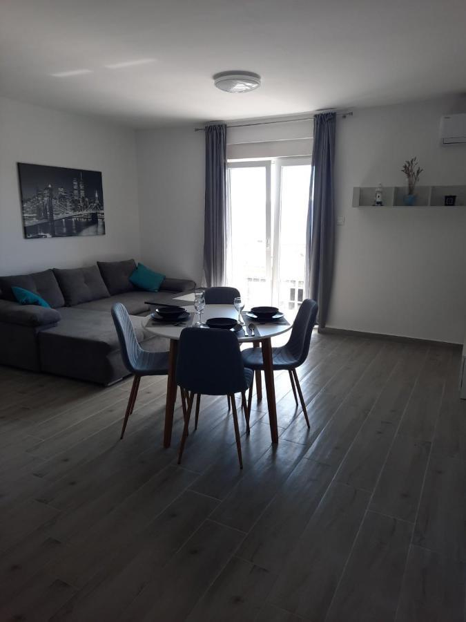 Apartmani Gabrijel Novi Vinodolski Eksteriør billede