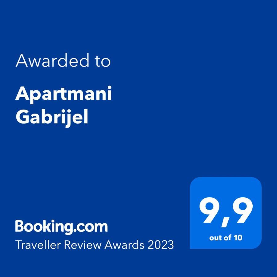 Apartmani Gabrijel Novi Vinodolski Eksteriør billede