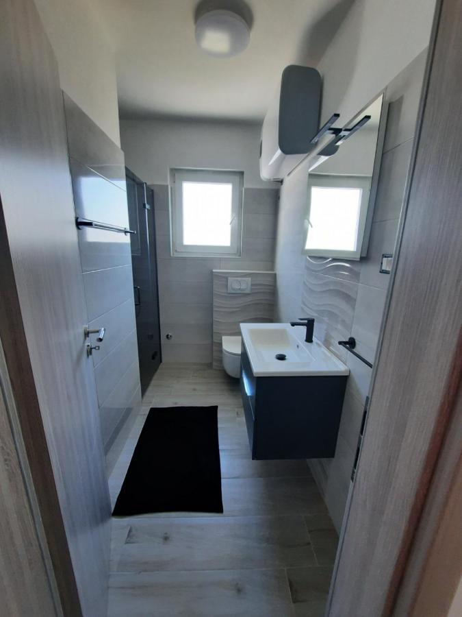 Apartmani Gabrijel Novi Vinodolski Eksteriør billede