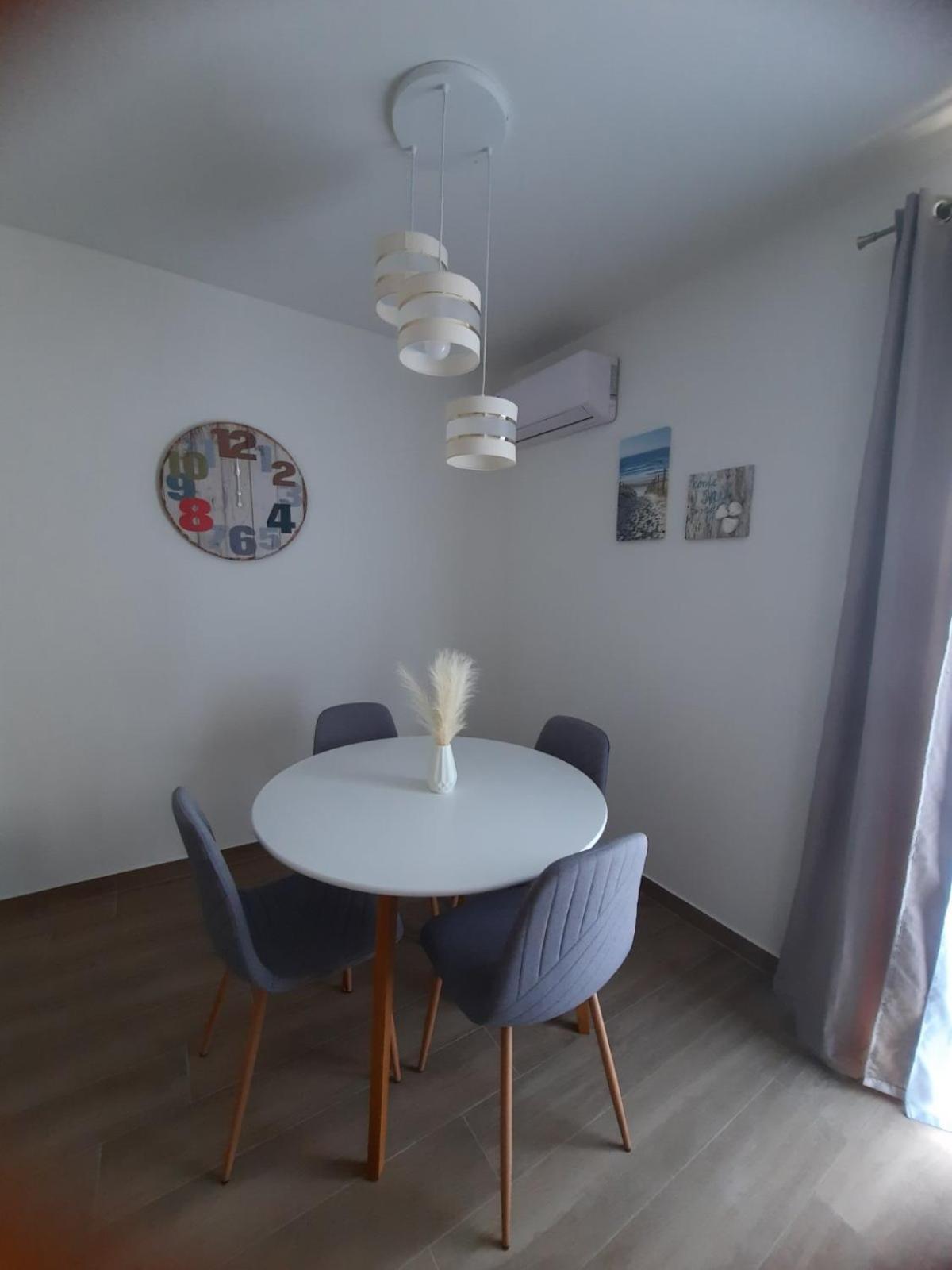 Apartmani Gabrijel Novi Vinodolski Eksteriør billede
