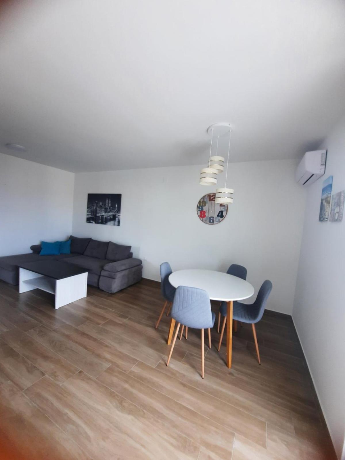 Apartmani Gabrijel Novi Vinodolski Eksteriør billede